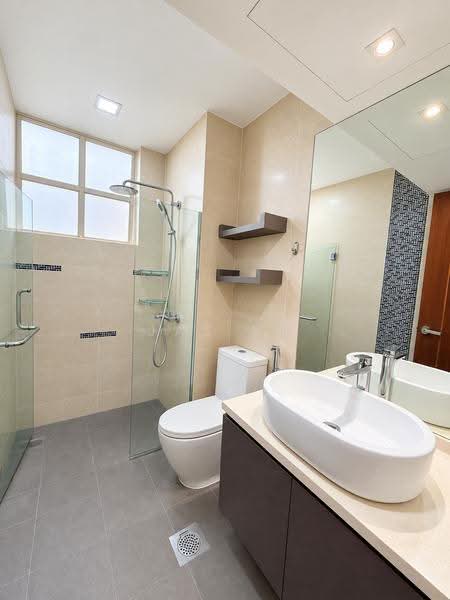 Laguna Green, 20 Jalan Hajijah, Bedok / Upper East Coast, 3 Bedrooms, 1,259 sqft, Condominium For Sale, by Jas Ng, 500288242 - Bathroom - PropertyGuru.com.sg