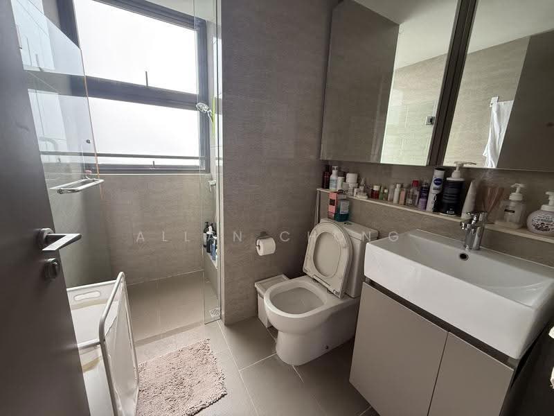 Waterwoods, 19 Punggol Field Walk, Hougang / Punggol / Sengkang, 5 Bedrooms, 1,701 sqft, Condominium For Sale, by Allan Chong, 500288253 - Bathroom - PropertyGuru.com.sg