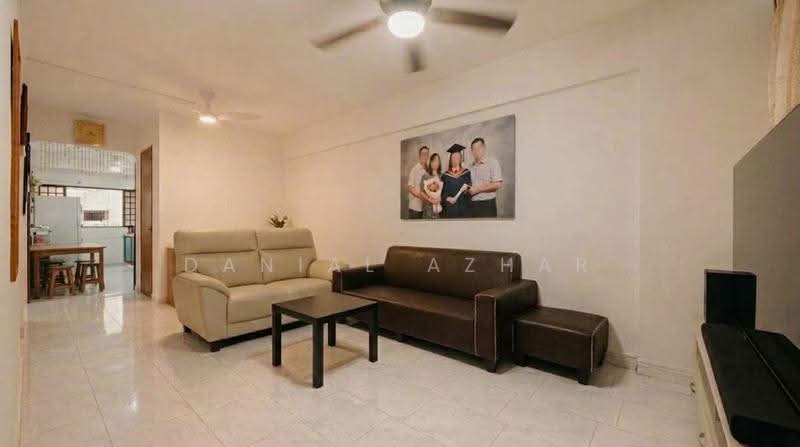 125 Yishun Street 11, 125 Yishun Street 11, Sembawang / Yishun, 2 Bedrooms, 721 sqft, HDB Flat For Sale, by Danial Azhar, 500288281 - Living Room - PropertyGuru.com.sg