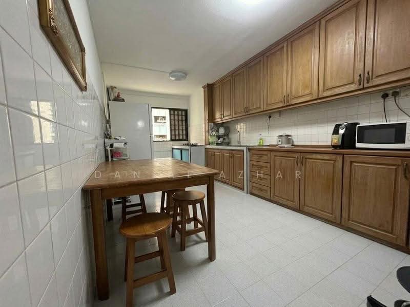125 Yishun Street 11, 125 Yishun Street 11, Sembawang / Yishun, 2 Bedrooms, 721 sqft, HDB Flat For Sale, by Danial Azhar, 500288281 - Kitchen - PropertyGuru.com.sg