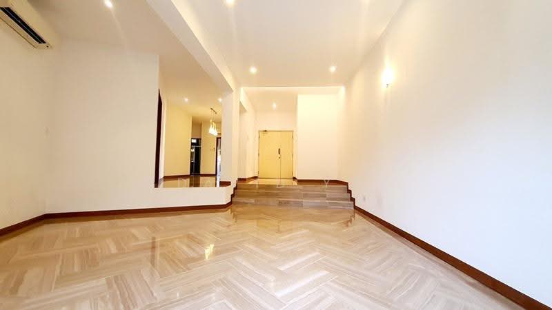 Orange Regency, 101 Fernhill Road, Tanglin / Holland / Bukit Timah, 4 Bedrooms, 1,776 sqft, Apartment For Rent, by David Yu, 500288292 - PropertyGuru.com.sg