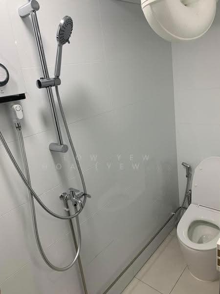101 Spottiswoode Park Road, 101 Spottiswoode Park Road, Chinatown / Tanjong Pagar, 3 Bedrooms, 850 sqft, Condominium For Rent, by Low Yew Hoa (Yewhua), 500288302 - Bathroom - PropertyGuru.com.sg