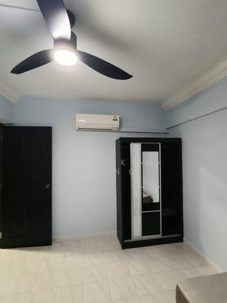 241 Hougang Street 22, 241 Hougang Street 22, Hougang / Punggol / Sengkang, Room Rental, 100 sqft, HDB Flat For Rent, by Teo Kim Yong, 500288317 - Bedroom - PropertyGuru.com.sg