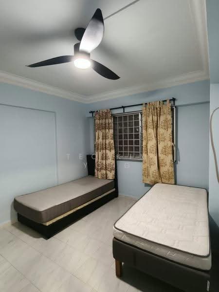 241 Hougang Street 22, 241 Hougang Street 22, Hougang / Punggol / Sengkang, Room Rental, 100 sqft, HDB Flat For Rent, by Teo Kim Yong, 500288317 - Bedroom - PropertyGuru.com.sg
