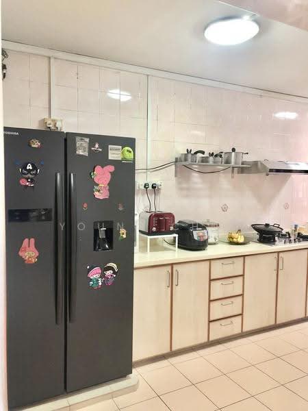 260A Sengkang East Way, 260A Sengkang East Way, Hougang / Punggol / Sengkang, 3 Bedrooms, 969 sqft, HDB Flat For Rent, by Young Chng, 500288323 - Kitchen - PropertyGuru.com.sg