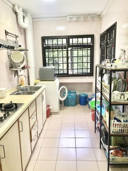 260A Sengkang East Way, 260A Sengkang East Way, Hougang / Punggol / Sengkang, 3 Bedrooms, 969 sqft, HDB Flat For Rent, by Young Chng, 500288323 - Kitchen - PropertyGuru.com.sg