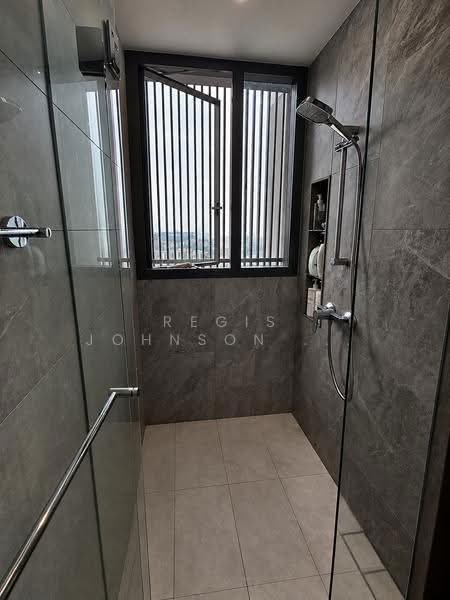 Parc Clematis, 8C Jalan Lempeng, Buona Vista / West Coast / Clementi New Town, 3 Bedrooms, 1,055 sqft, Condominium For Rent, by Regis Johnson Soh, 500288333 - Bathroom - PropertyGuru.com.sg