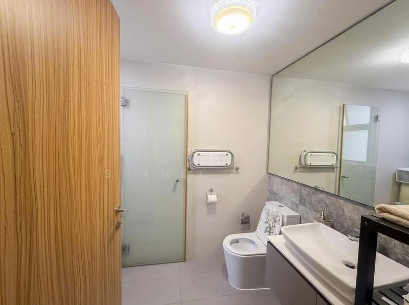 FLO Residence, 7 Punggol Field Walk, Hougang / Punggol / Sengkang, 3 Bedrooms, 936 sqft, Condominium For Sale, by Shanel Liew, 500288348 - Bathroom - PropertyGuru.com.sg