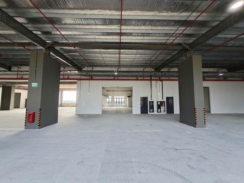 Tampines Connection, 2 Tampines North Drive 4, Pasir Ris / Tampines, 4,392 sqft, Factory / Workshop (B2) For Rent, by Adam Oh, 500288350 - Car Park - CommercialGuru.com.sg