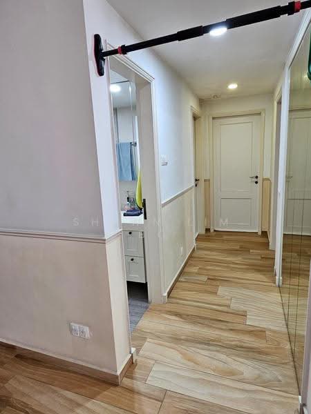 Parkview Apartments, 1 Bukit Batok Street 25, Dairy Farm / Bukit Panjang / Choa Chu Kang, 3 Bedrooms, 1,130 sqft, Apartment For Sale, by Shawn Lim BC, 500288356 - Walkway - PropertyGuru.com.sg