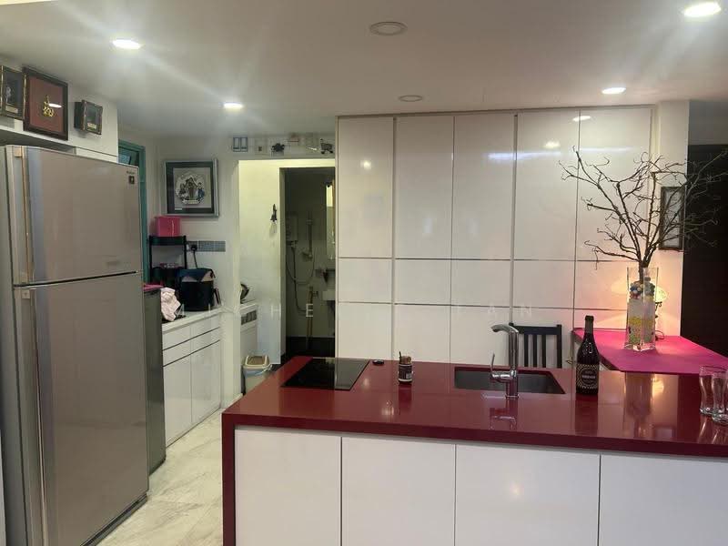 Ballota Park Condo, 162 Mariam Way, Changi Airport / Changi Village, 3 Bedrooms, 1,346 sqft, Condominium For Sale, by Michelle Tan, 500288359 - Kitchen - PropertyGuru.com.sg