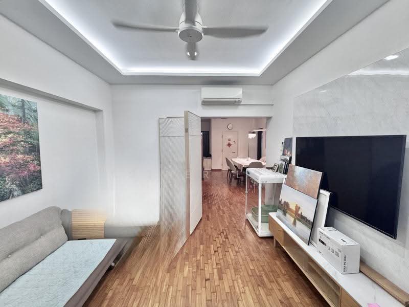 653B Jurong West Street 61, 653B Jurong West Street 61, Boon Lay / Jurong / Tuas, 3 Bedrooms, 1,195 sqft, HDB Flat For Rent, by Esther Low, 500288385 - Living Room - PropertyGuru.com.sg