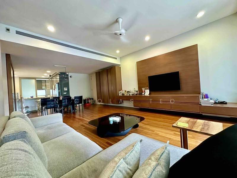Three Three Robin, 33 Robin Road, Tanglin / Holland / Bukit Timah, 3 Bedrooms, 2,347 sqft, Apartment For Sale, by Nicholas Teo, 500288392 - Living Room - PropertyGuru.com.sg