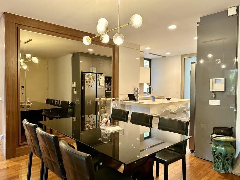 Three Three Robin, 33 Robin Road, Tanglin / Holland / Bukit Timah, 3 Bedrooms, 2,347 sqft, Apartment For Sale, by Nicholas Teo, 500288392 - Dining Room - PropertyGuru.com.sg