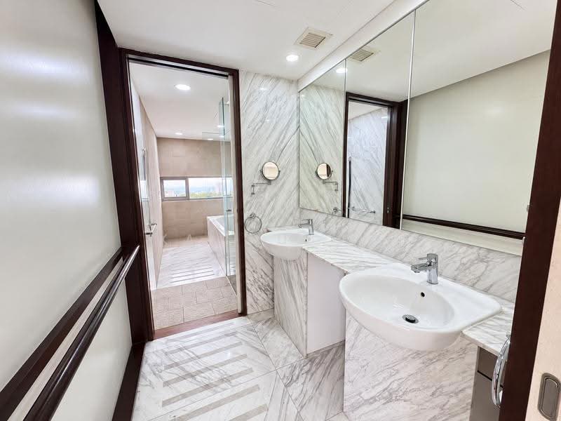 The Teneriffe, 110 Laurel Wood Avenue, Tanglin / Holland / Bukit Timah, 5 Bedrooms, 3,122 sqft, Cluster House For Sale, by Kai Yue KX, 500288400 - Bathroom - PropertyGuru.com.sg