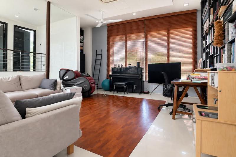 Wareham Road, Wareham Road, East Coast / Marine Parade, 8 Bedrooms, 8,465 sqft, Detached House For Sale, by Joyce Lye Hui Xin, 500288409 - Living Room - PropertyGuru.com.sg