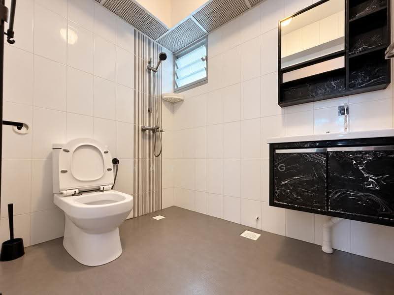 119B Canberra Crescent, 119B Canberra Crescent, Sembawang / Yishun, 3 Bedrooms, 1,001 sqft, HDB Flat For Sale, by Ethan Chong, 500288416 - Bathroom - PropertyGuru.com.sg