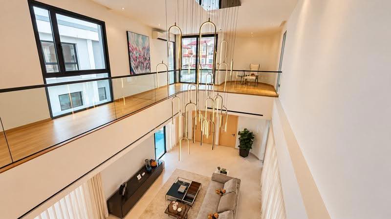 Brand New Freehold Detached @ Siglap (Avant Garde), Siglap Road, East Coast / Marine Parade, 5 Bedrooms, 9,280 sqft, Detached House For Sale, by Dion Chen, 500288423 - Double Volume Ceiling - PropertyGuru.com.sg
