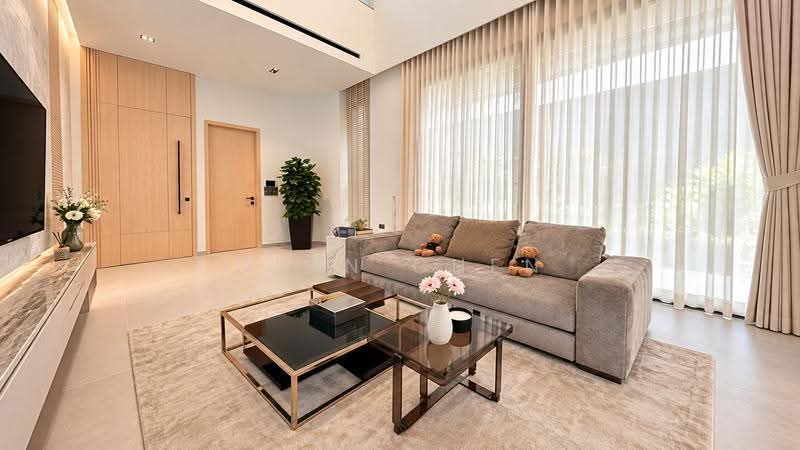 Brand New Freehold Detached @ Siglap (Avant Garde), Siglap Road, East Coast / Marine Parade, 5 Bedrooms, 9,280 sqft, Detached House For Sale, by Dion Chen, 500288423 - Living Room - PropertyGuru.com.sg