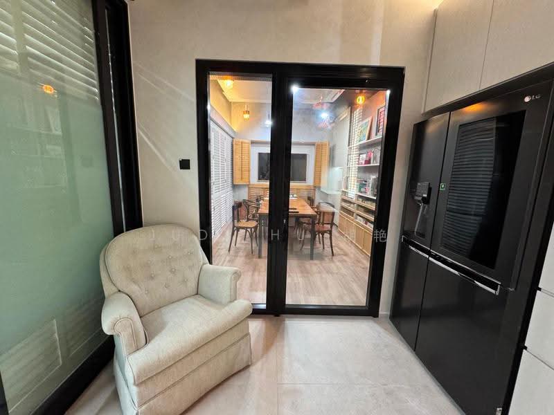 UB. One, 81 Ubi Avenue 4, Eunos / Geylang / Paya Lebar, 1,044 sqft, Light Industrial (B1) For Sale, by Judy Hu 胡艳, 500288426 - Dining Room - CommercialGuru.com.sg