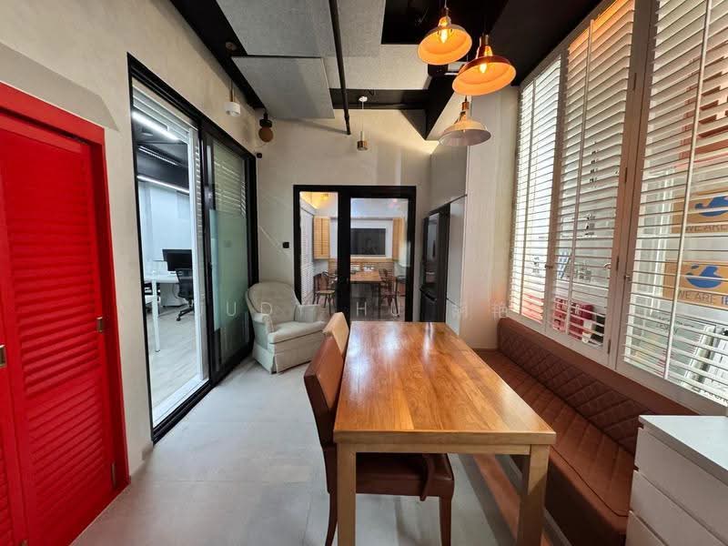 UB. One, 81 Ubi Avenue 4, Eunos / Geylang / Paya Lebar, 1,044 sqft, Light Industrial (B1) For Sale, by Judy Hu 胡艳, 500288426 - Dining Room - CommercialGuru.com.sg