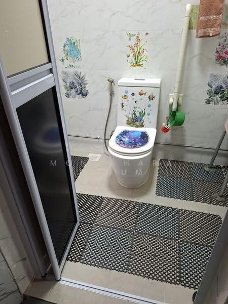 667 Choa Chu Kang Crescent, 667 Choa Chu Kang Crescent, Dairy Farm / Bukit Panjang / Choa Chu Kang, Room Rental, 300 sqft, HDB Flat For Rent, by Monuahara Begum, 500288427 - Bathroom - PropertyGuru.com.sg