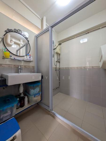 179 Toa Payoh Central, 179 Toa Payoh Central, Balestier / Toa Payoh, 3 Bedrooms, 904 sqft, HDB Flat For Sale, by Ray Lee, 500288435 - Bathroom - PropertyGuru.com.sg