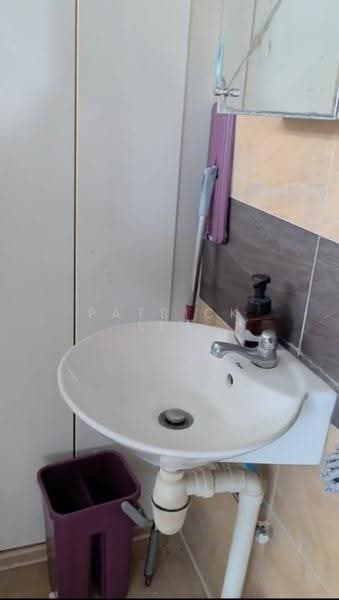 725 Pasir Ris Street 72, 725 Pasir Ris Street 72, Pasir Ris / Tampines, Room Rental, 180 sqft, HDB Flat For Rent, by Patrick Lim, 500288447 - Bathroom - PropertyGuru.com.sg