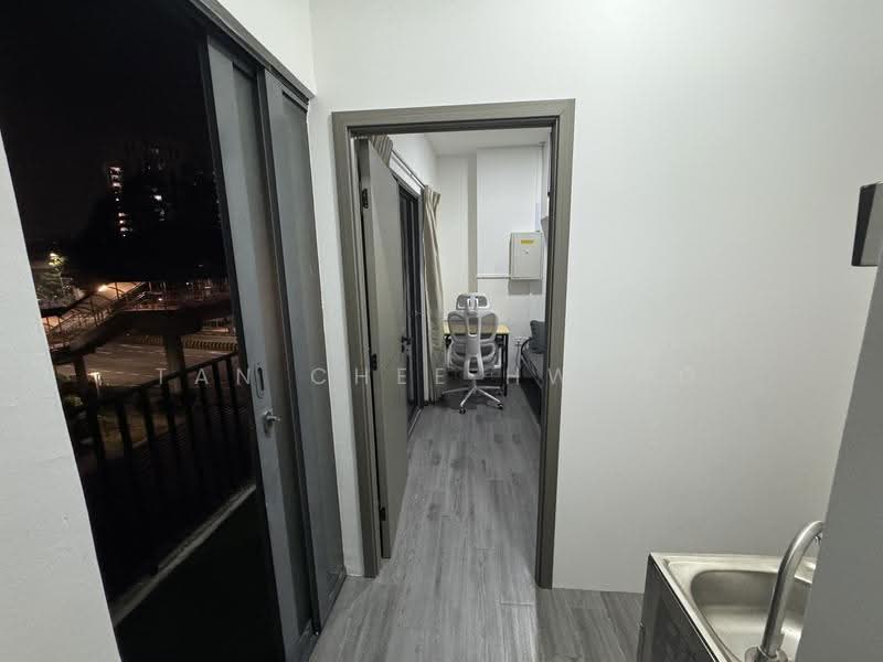 250C Compassvale Street, 250C Compassvale Street, Hougang / Punggol / Sengkang, 2 Bedrooms, 403 sqft, HDB Flat For Rent, by Tan Chee Hwang, 500288455 - Balcony - PropertyGuru.com.sg