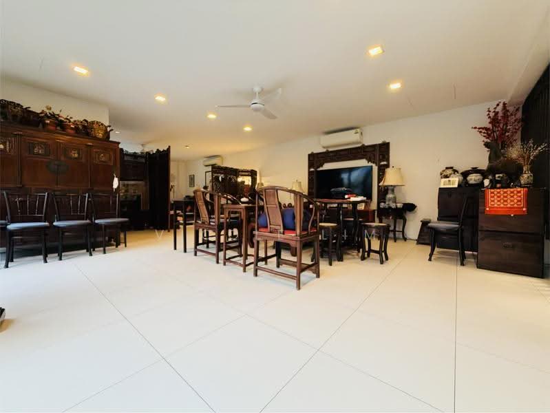 Rare Freehold 2-Storey Corner Terrace at West Coast Road, West Coast Road, Buona Vista / West Coast / Clementi New Town, 5 Bedrooms, 4,000 sqft, Corner Terrace For Sale, by Vicole Lim, 500288456 - Living Room - PropertyGuru.com.sg