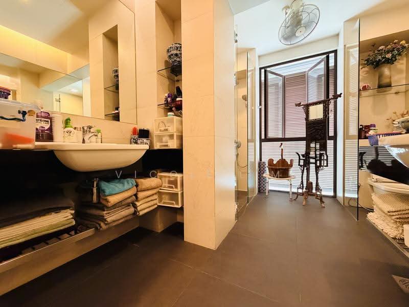 Rare Freehold 2-Storey Corner Terrace at West Coast Road, West Coast Road, Buona Vista / West Coast / Clementi New Town, 5 Bedrooms, 4,000 sqft, Corner Terrace For Sale, by Vicole Lim, 500288456 - Bathroom - PropertyGuru.com.sg