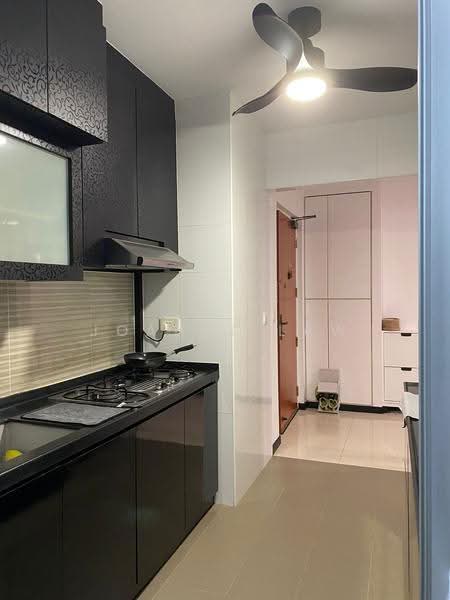 671A Yishun Avenue 4, 671A Yishun Avenue 4, Sembawang / Yishun, 2 Bedrooms, 732 sqft, HDB Flat For Sale, by Joanne Law, 500288458 - Kitchen - PropertyGuru.com.sg