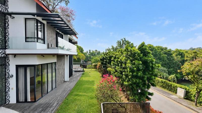 2-in-1 GCBA Hilltop Bungalow with Lift, Pool within prime Chancery estate (Dist 11), Newton / Novena, 10+ Bedrooms, 25,000 sqft, Good Class Bungalow For Sale, by Willi Ching, 500288460 - Exterior - PropertyGuru.com.sg