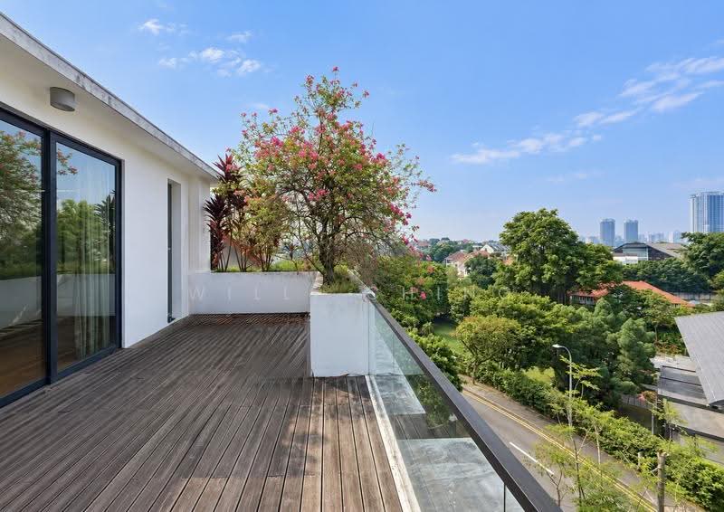 2-in-1 GCBA Hilltop Bungalow with Lift, Pool within prime Chancery estate (Dist 11), Newton / Novena, 10+ Bedrooms, 25,000 sqft, Good Class Bungalow For Sale, by Willi Ching, 500288460 - Balcony - PropertyGuru.com.sg