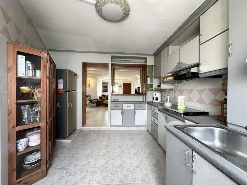 328 Hougang Avenue 5, 328 Hougang Avenue 5, Hougang / Punggol / Sengkang, 3 Bedrooms, 1,033 sqft, HDB Flat For Sale, by Adeline Choo, 500288463 - Kitchen - PropertyGuru.com.sg