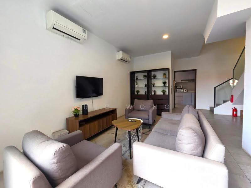 Senyum Residences, 65 Jalan Senyum, Eunos / Geylang / Paya Lebar, Room Rental, 200 sqft, Cluster House For Rent, by Eric Wong, 500288464 - Living Room - PropertyGuru.com.sg