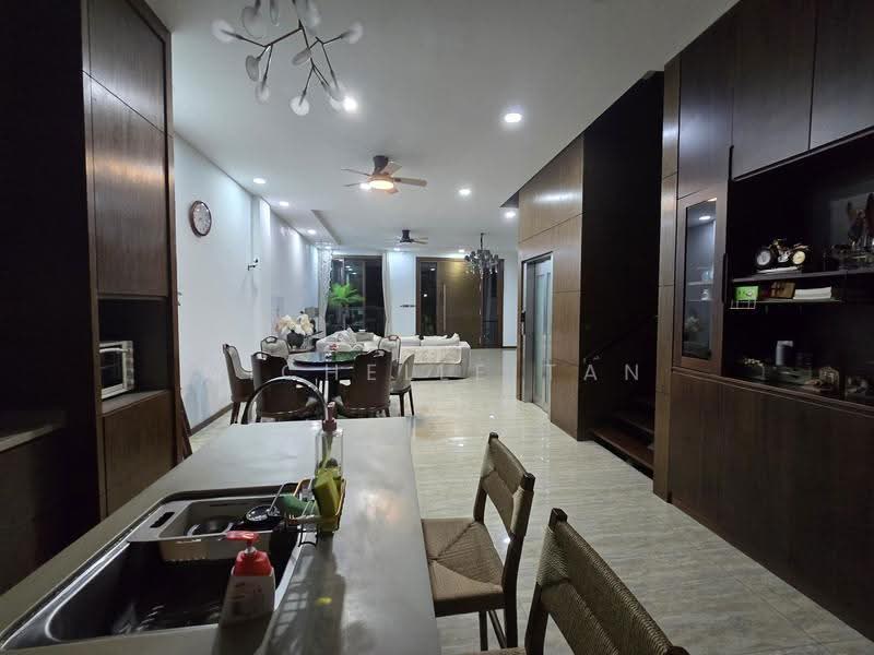 Opera Estate, Jalan Bangsawan, East Coast / Marine Parade, Room Rental, 280 sqft, Terraced House For Rent, by Michelle Tan, 500288498 - Kitchen - PropertyGuru.com.sg