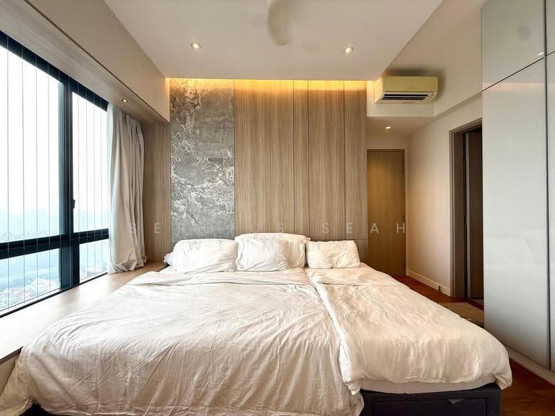 d'Leedon (Former Farrer Court), 7 Leedon Heights, Tanglin / Holland / Bukit Timah, 3 Bedrooms, 1,216 sqft, Condominium For Sale, by Sergius Seah Weiming, 500288518 - Master Bedroom - PropertyGuru.com.sg