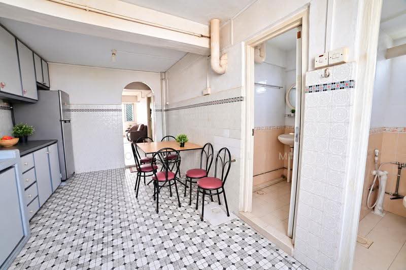 Blk 1 hougang avenue 3, Avenue 3, 2 Bedrooms, 753 sqft, HDB Flat For Sale, by Colleen Lim, 500288523 - Kitchen - PropertyGuru.com.sg