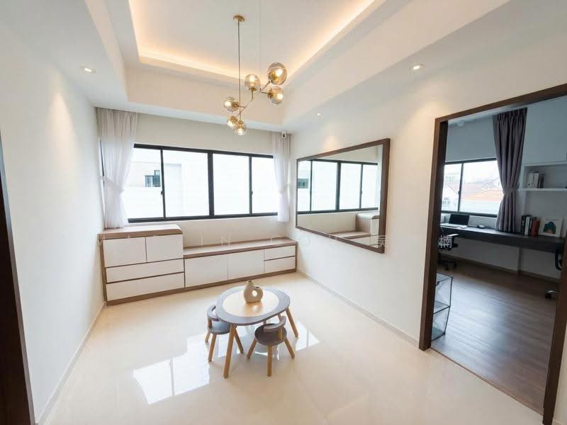 Nouvelle Park, 131 Poh Huat Road West, Hougang / Punggol / Sengkang, 3 Bedrooms, 1,119 sqft, Condominium For Sale, by Martin Goh 吴伟楠, 500288537 - Living Room - PropertyGuru.com.sg