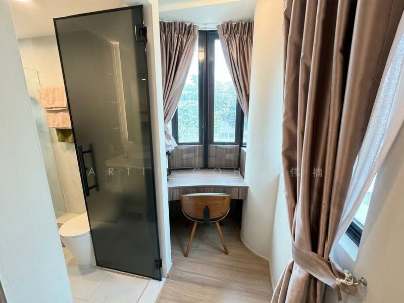 Nouvelle Park, 131 Poh Huat Road West, Hougang / Punggol / Sengkang, 3 Bedrooms, 1,119 sqft, Condominium For Sale, by Martin Goh 吴伟楠, 500288537 - Bathroom - PropertyGuru.com.sg