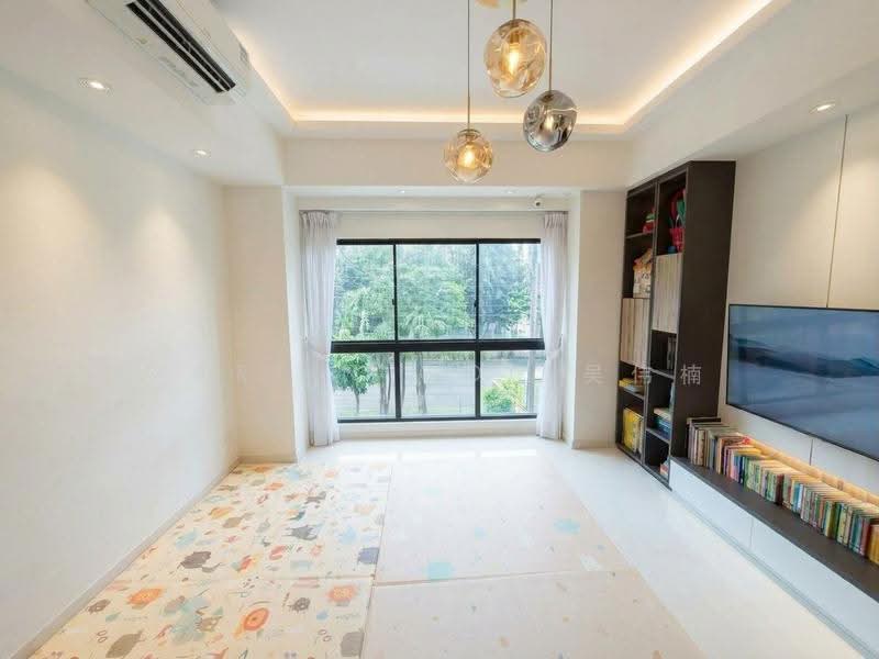 Nouvelle Park, 131 Poh Huat Road West, Hougang / Punggol / Sengkang, 3 Bedrooms, 1,119 sqft, Condominium For Sale, by Martin Goh 吴伟楠, 500288537 - Living Room - PropertyGuru.com.sg