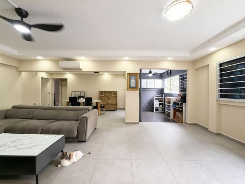 436 Jurong West Avenue 1, 436 Jurong West Avenue 1, Boon Lay / Jurong / Tuas, 3 Bedrooms, 1,431 sqft, HDB Flat For Sale, by Nazri Baobed, 500288538 - Living Room - PropertyGuru.com.sg