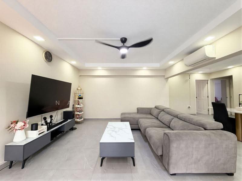 436 Jurong West Avenue 1, 436 Jurong West Avenue 1, Boon Lay / Jurong / Tuas, 3 Bedrooms, 1,431 sqft, HDB Flat For Sale, by Nazri Baobed, 500288538 - Living Room - PropertyGuru.com.sg
