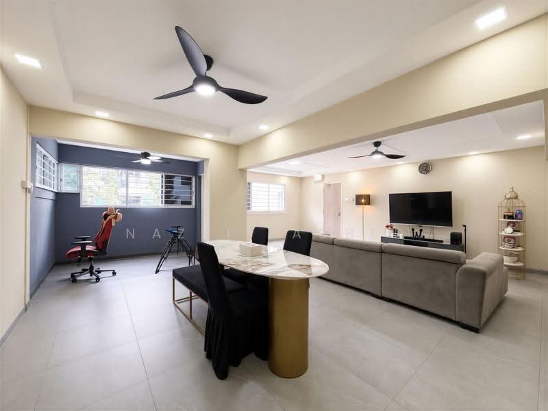 436 Jurong West Avenue 1, 436 Jurong West Avenue 1, Boon Lay / Jurong / Tuas, 3 Bedrooms, 1,431 sqft, HDB Flat For Sale, by Nazri Baobed, 500288538 - Living Room - PropertyGuru.com.sg