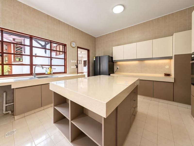 Binjai Park, Binjai Park, Clementi Park / Upper Bukit Timah, 5 Bedrooms, 10,414 sqft, Good Class Bungalow For Sale, by Li Chuan 李川, 500288541 - Kitchen - PropertyGuru.com.sg