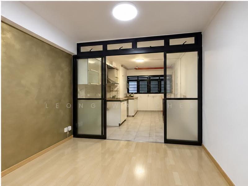 205 Clementi Avenue 6, 205 Clementi Avenue 6, Buona Vista / West Coast / Clementi New Town, 3 Bedrooms, 980 sqft, HDB Flat For Sale, by Leong Wai Chee, 500288548 - Kitchen - PropertyGuru.com.sg