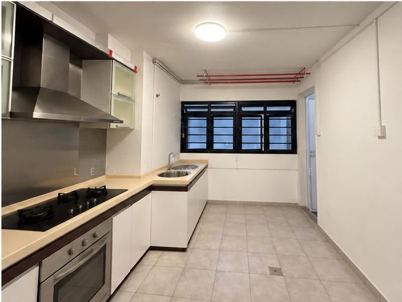 205 Clementi Avenue 6, 205 Clementi Avenue 6, Buona Vista / West Coast / Clementi New Town, 3 Bedrooms, 980 sqft, HDB Flat For Sale, by Leong Wai Chee, 500288548 - Kitchen - PropertyGuru.com.sg