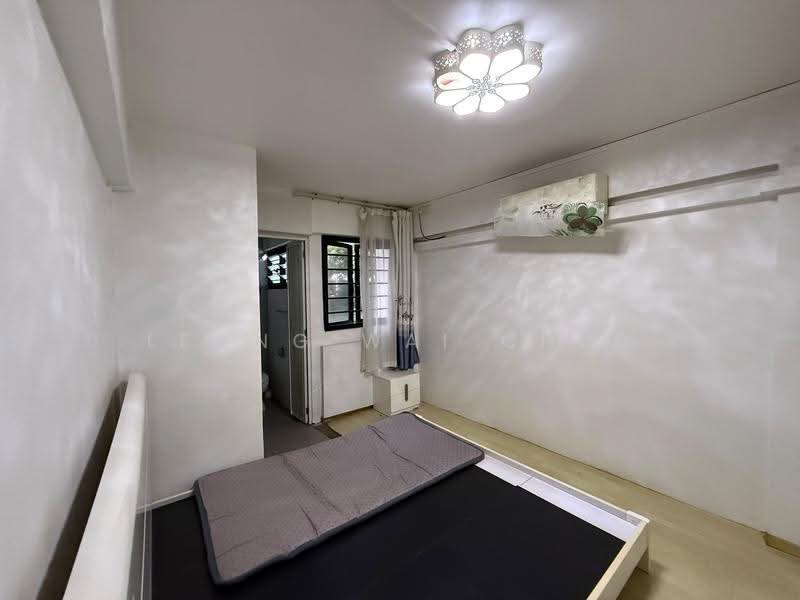 205 Clementi Avenue 6, 205 Clementi Avenue 6, Buona Vista / West Coast / Clementi New Town, 3 Bedrooms, 980 sqft, HDB Flat For Sale, by Leong Wai Chee, 500288548 - Bedroom - PropertyGuru.com.sg