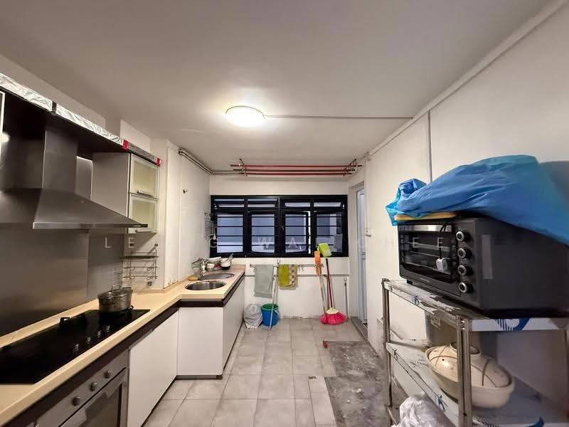 205 Clementi Avenue 6, 205 Clementi Avenue 6, Buona Vista / West Coast / Clementi New Town, 3 Bedrooms, 980 sqft, HDB Flat For Sale, by Leong Wai Chee, 500288548 - Kitchen - PropertyGuru.com.sg